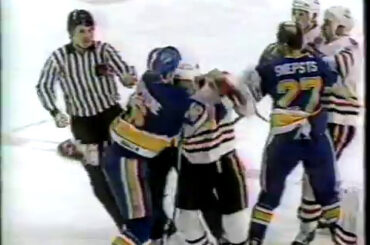 Chicago Blackhawks vs St. Louis Blues Line Brawl I / Darin Kimble vs Jeremy Roenick