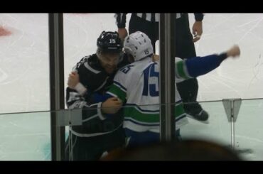 Dorsett & Andreoff drop the gloves after Kings score early on Canucks