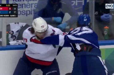 T.J. Oshie and Yanni Gourde Fight | Capitals vs Lightning 8-3-20