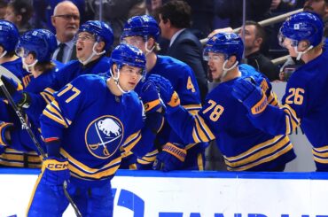 Peterka nets a hat trick! 🇩🇪🎩 Peterka erzielt einen Hattrick!