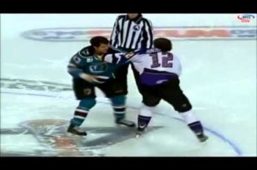 Hockeyfighters.cz  Andy Andreoff vs Jimmy Bonneau.wmv