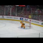 Nashville Predators goalie Juuse Saros warms up 12/5/24