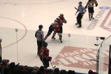 Scott Laughton drops the mitts with top prospect Sam Bennett