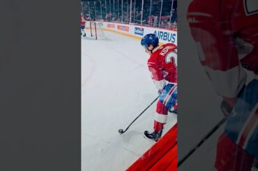 Riley Kidney mani la rondelle! #ahl