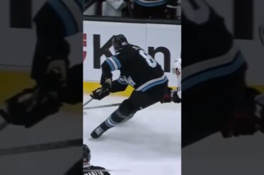 Kevin Stenlund puts the brakes on kurashev #nhl #hockey #hockeyhighlights #utahhockeyclub #bighit