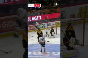 Hat-hat-hattrick 🎩Dylan McLaughlin!