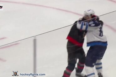 Adam Lowry vs Tyler Kleven Feb 26, 2025