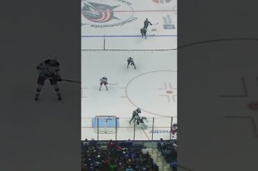 Zibanejad sneaks in 👀