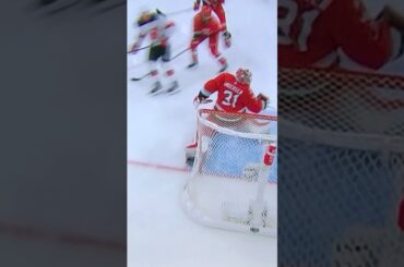 #14 Nathan Bastian (1) Wrist-Shot Goal.