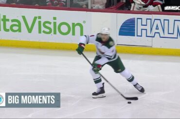 Vinnie Hinostroza scores a goal against the New Jersey Devils