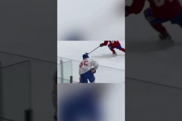 Lane Hutson destroys Justin Barron