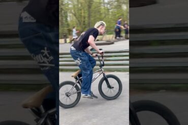 OH, YEAH! Oskar Tirkot mit viel LEEEH-NUNG #bmx