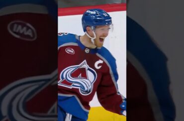 Landeskog BACK on the scoresheet 🥳😢☝️