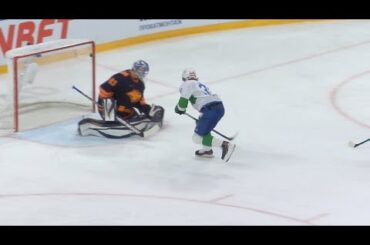 Larsen scores off Manninen dish