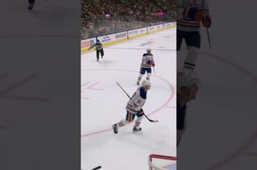 Corey Perry goes to work in his OFFICE 🥅