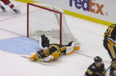 Casey DeSmith incredible glove save against Dylan Larkin