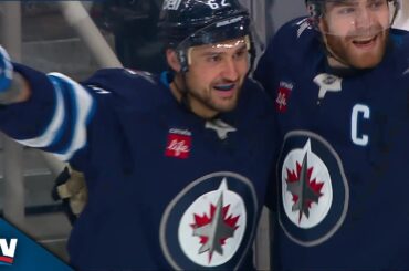 Jets' Nino Niederreiter Sends Backhand Past Jake Oettinger To Score On Rush