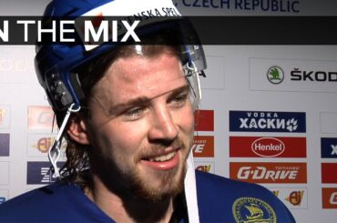 It's Twitter Time for Elias Lindholm | #IIHFWorlds 2015