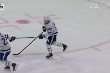 Jake McCabe perd une lame, mais reçoit de l'aide