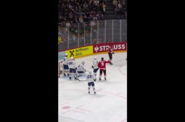 It's too easy for Bo Horvat