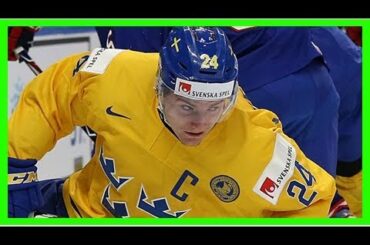 World junior championship 2018: lias andersson tosses silver medal into crowd after loss