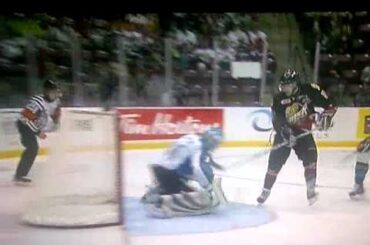 Tough shift for Brayden McNabb in 2011 Memorial Cup tiebreaker