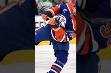 Wait—Did You Catch These 2 Moments?!🏒 #StanleyCup #hockey #edmontonoilers  #floridapanthers