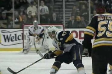 Vladimir Sobotka levels Tyler Myers