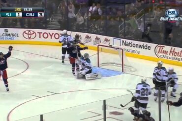 Nikita Nikitin scores against Thomas Greiss