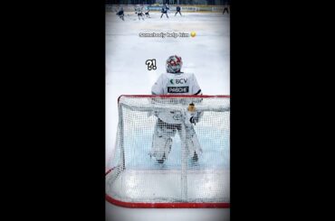 EHCK - Hawryluk losing not one but 2 blades 🫢🤣 #nationalleague #icehockey #shorts