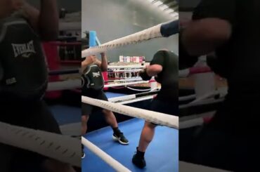 Peek-a-boo boxing drill #miketysonstyle #peekabooboxing #cusdamato