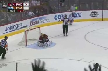 Sam Gagner ties Thomas Greiss in a Knot.