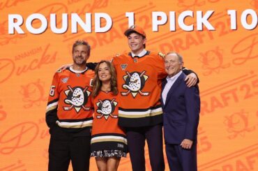 A Mighty Ducks reunion at the NHL Draft!