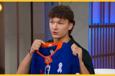 Matthew Schaefer shows jersey that honors his late mom