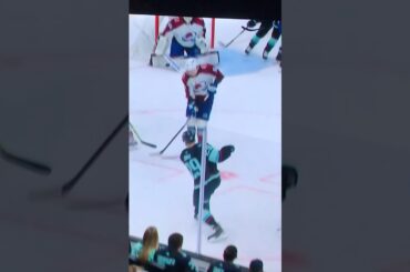 #29 Vince Dunn (1) Slap-Shot Goal