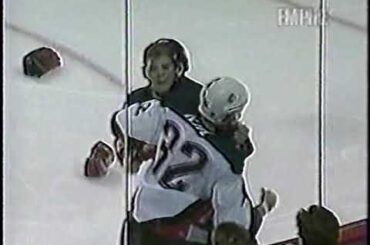 Colin White vs Rob Ray - Feb 12, 2002