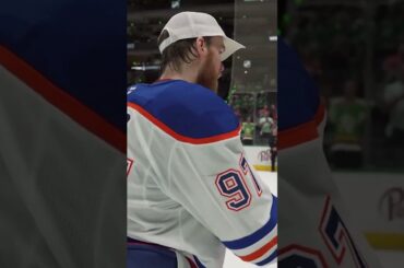 He TOUCHED it! 👉🏆🤣