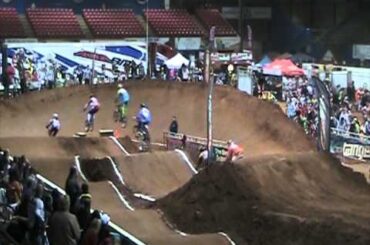 Kyle Bennett Rolls Smoothly thru the 2011 Sooners.MOD