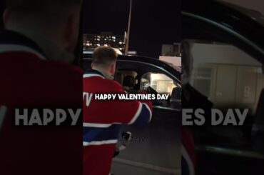 We gave roses to Habs players and staff 🌹