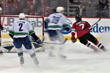 Dougie Hamilton Makes it a Touchdown in New Jersey for the 7-2 Lead