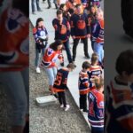 EDMONTON OILERS TAKEOVER VS ARIZONA COYOTES AT THE MULLETT #hockey #nhl #roadtrip #youtubeshorts
