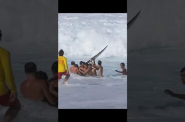 Pro Surfer Hurt Badly at Pipeline #waves #pipeline #wsl #surf #shorts #shortsfeed