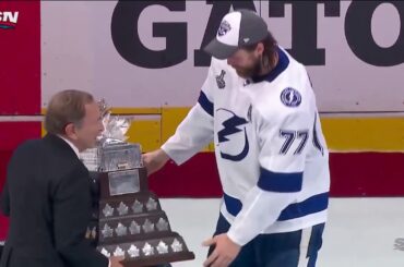 Victor Hedman Wins Conn Smythe Trophy, Playoff MVP, NHL Playoffs 2020