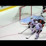 Andersen robs Kane with a lunging stick save