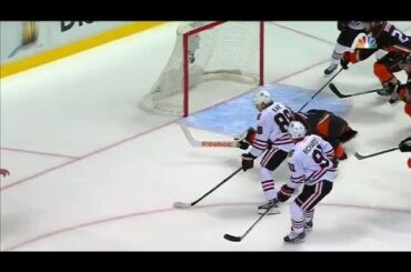 Andersen robs Kane with a lunging stick save