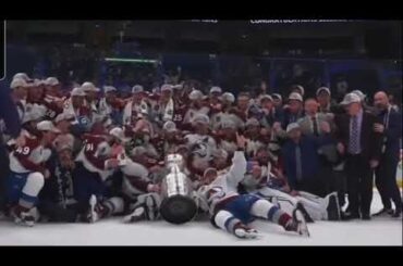 Nicolas Aube-Kubel dents the Stanley Cup 😂