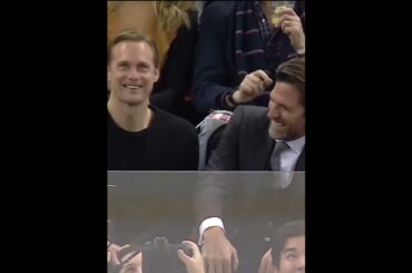Henrik Lundqvist gets kissed by Ryan Reynolds & Alexander Skarsgard 😂 (via NYRangers/TW)