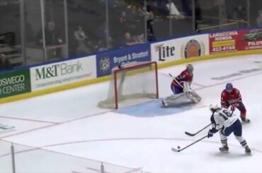 Zach Fucale Huge Kick Save - Feb. 17, 2016 vs. Syracuse Crunch