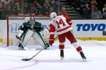 Gibson, Terry lead Ducks to shootout win