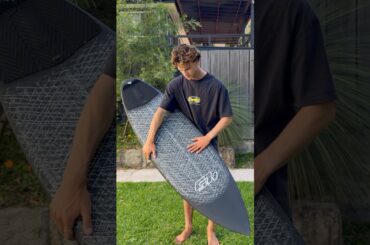 How to WAX a Surfboard in 30 Seconds⚡️(Perfect Bumps)